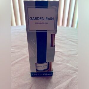 NIB Luminessence  Garden Rain Fragrance Aromatherapy Reed Diffuser